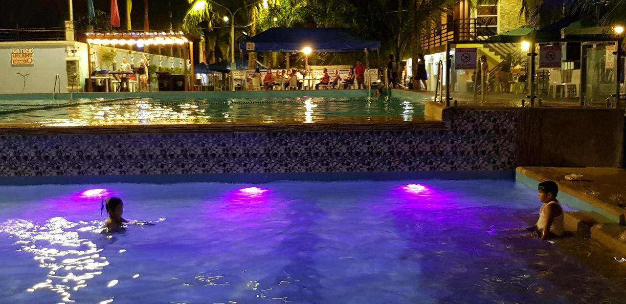 Eduardo'S Resort Calapan Esterno foto